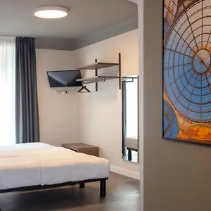 Hotel 22 Marzo, Milan