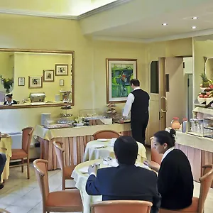 Hotel Lloyd, Milan