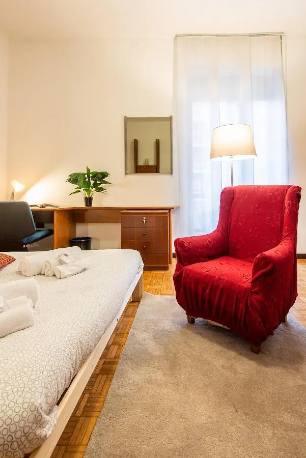 Central Guest House Milan Italy